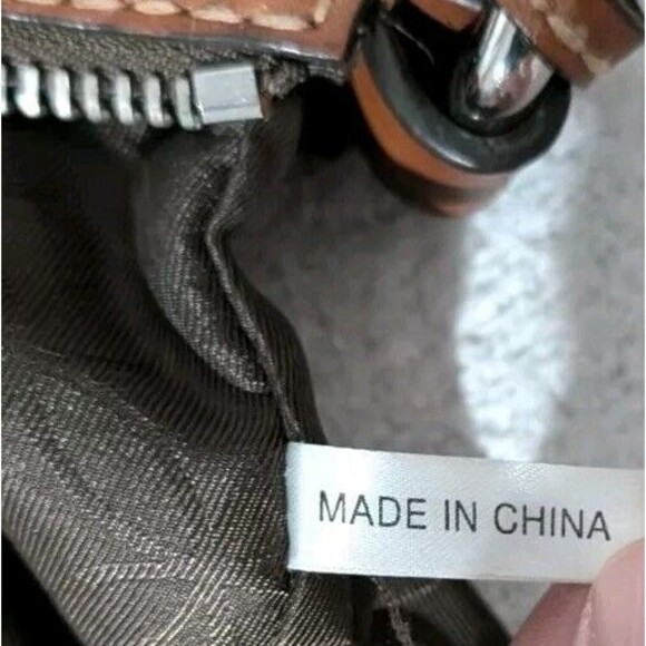 Fossil Camel Brown Leather Medium Shoulder Bag w/ Key - Picture 10 of 16